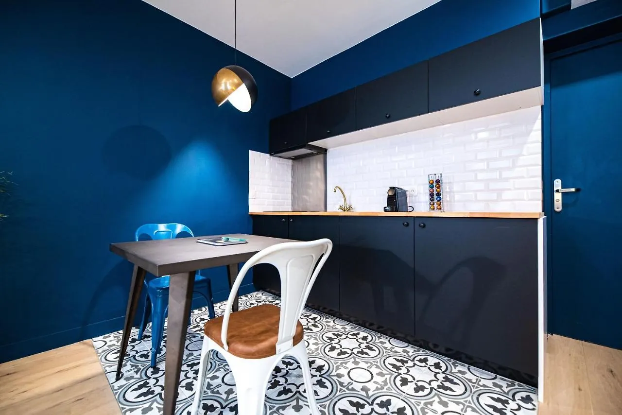 Monsieur Pigalle Paris Apartment