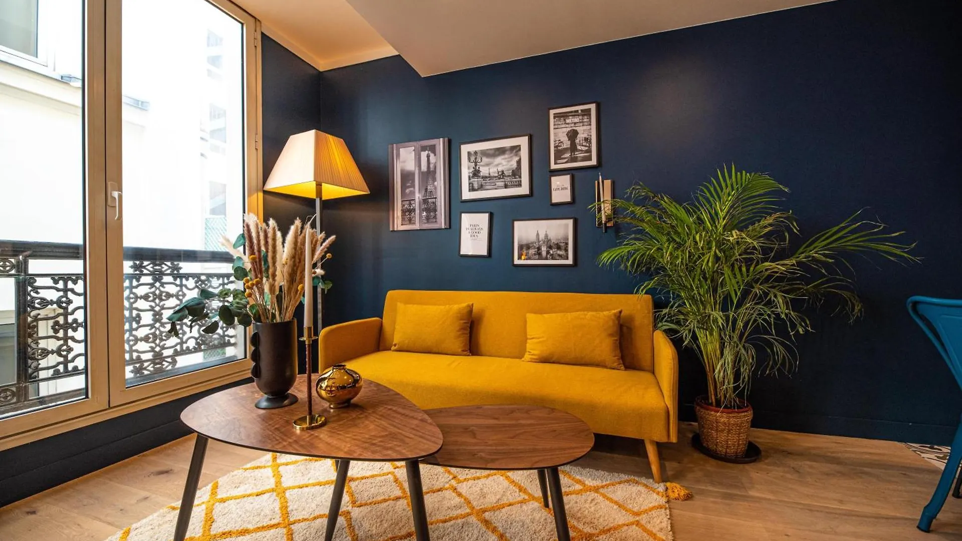 Monsieur Pigalle Paris Apartment