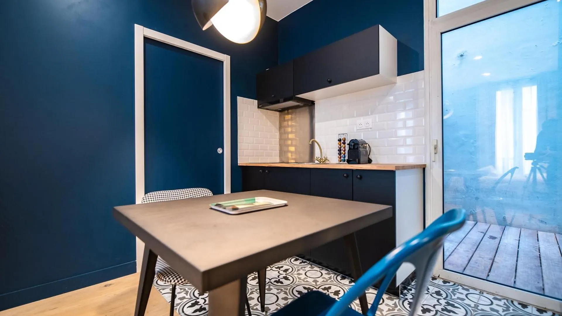 Monsieur Pigalle Paris Apartment