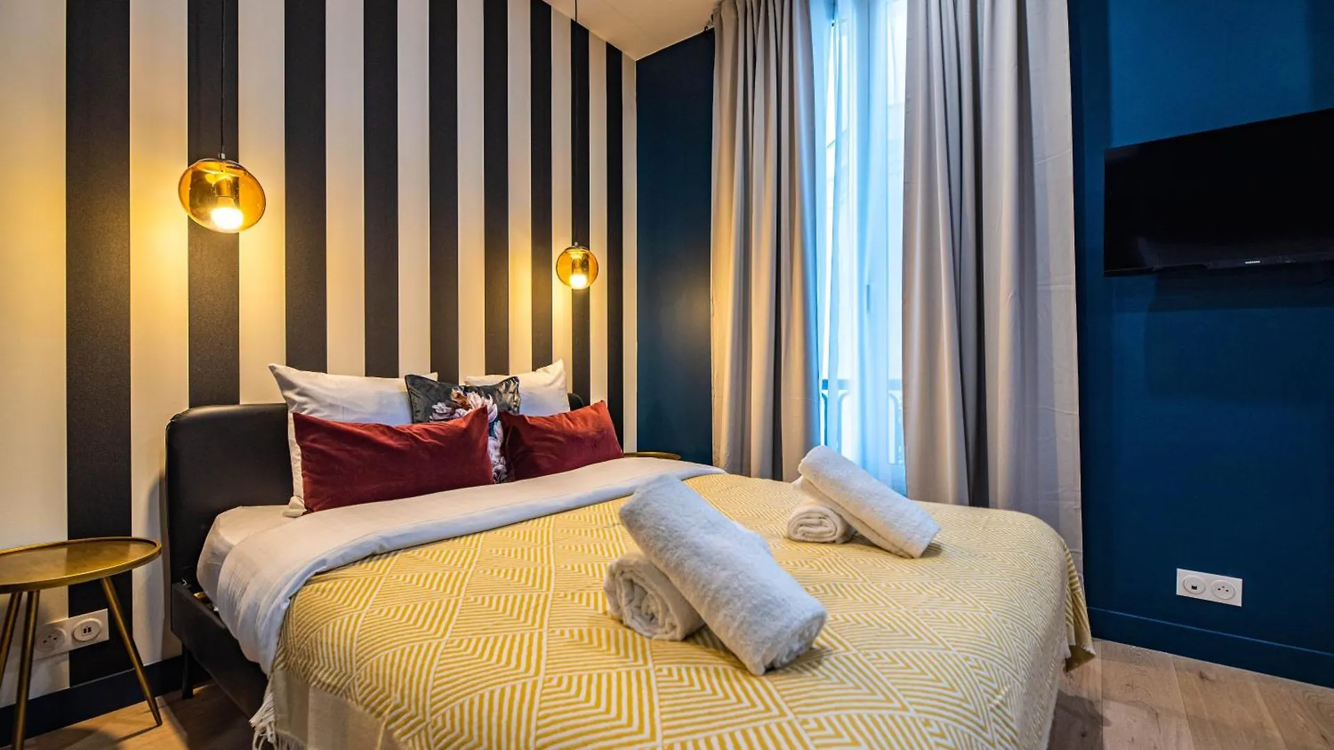 Apartment Monsieur Pigalle Paris France